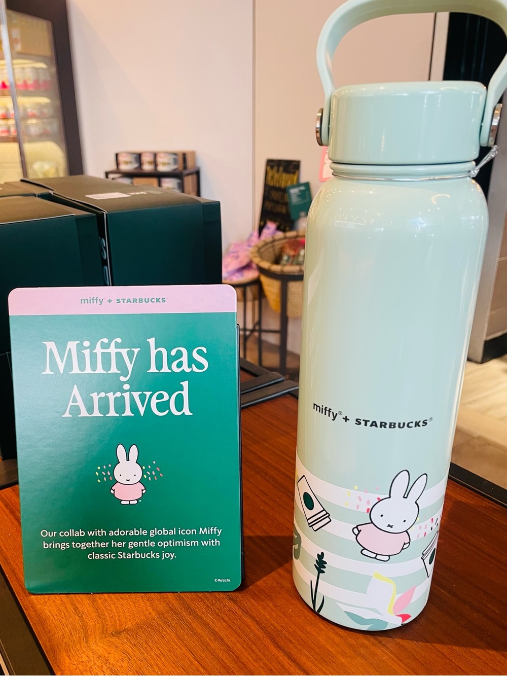 STARBUCKS x MIFFY Stainless Water hot cold Bottle 27oz  Summer 2026 with handle